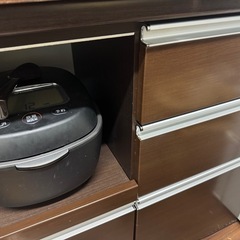 食器棚 レンジ下スライドトレー付き　幅90 高さ198の画像