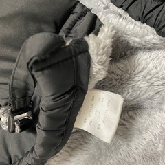 防寒ケープ　抱っこ紐ケープ　ダウンの画像