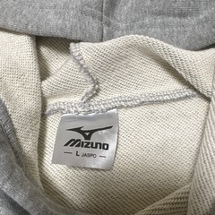 ミズノフードパーカーの画像