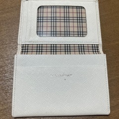 BURBERRYバーバリー カードケースの画像