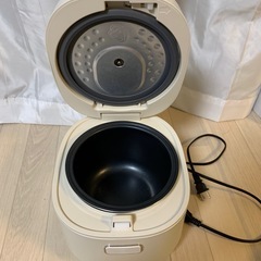 炊飯器
の画像