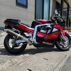 スズキ GSX‐R400R の画像