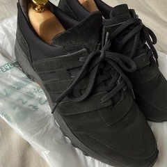 【定価4万以上】WH ブラック スエードスニーカーの画像