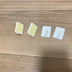 未使用 シールフック 白 4個の画像