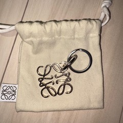 LOEWE ロエベ アナグラム キーリング シルバーの画像