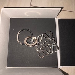 LOEWE ロエベ アナグラム キーリング シルバーの画像