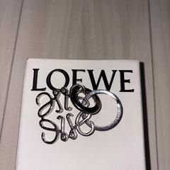 LOEWE ロエベ アナグラム キーリング シルバーの画像