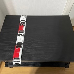 ラック 黒の画像