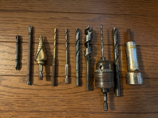 マキタ　makita TD137D 電動インパクトドライバー中古良品