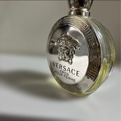 ヴェルサーチ VERSACE エロス フェム　香水の画像