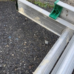 アルインコ製の2連ハシゴ　10mの画像