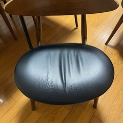 椅子　チェア　2つの画像