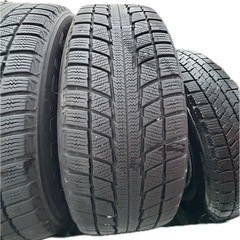 225/65r17 スタッドレス　タイヤ4本
の画像