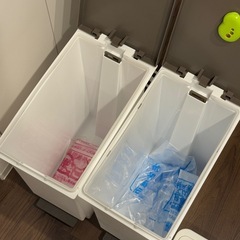 ゴミ箱の画像
