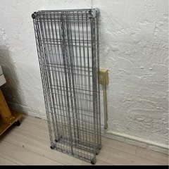 ✨大人気✨スチールラック棚（大サイズ）1個500円 （黒い留め具のプラスチックもセットです）の画像