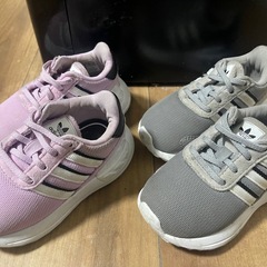 アディダス 12cmの画像