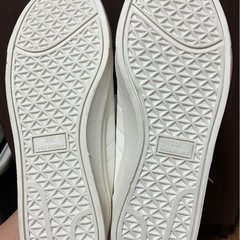 ヒラキ
のホワイトシューズの画像