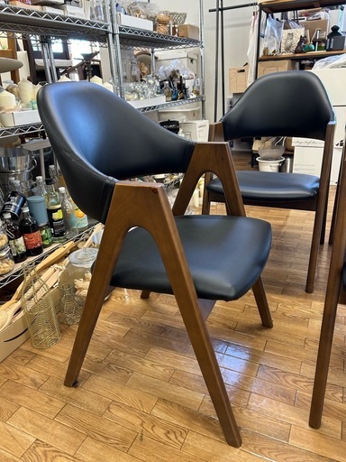 モデルルーム展示品デザイナーズチェア4脚