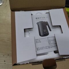 極上美品　超高級　LED　タッチパネル　6段階温度調整　2層構造　電気ポット　電気ケトル　ポット　魔法瓶の画像