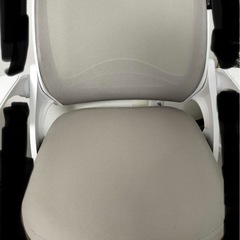 【美品】人間工学に基づいた椅子　hbada オフィスチェア　ホワイト　グレージュ  の画像