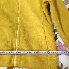 ユニクロ UNIQLO フリースジャケット Lサイズ イエローの画像