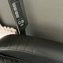 早い者勝ち！AGCマッサージチェア フットレスト付き※リクライニング可の画像