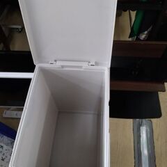 展示引き上げ品　ニトリ　分別　ごみ箱　スリム　ゴミ箱の画像