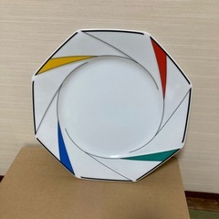 大きめの八角西洋皿の画像