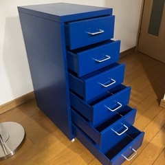 IKEA HELMER（ヘルメル）引き出しユニット（ブルー）／キャスター付きの画像