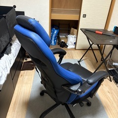 ゲーミングチェア リクライニングチェアの画像