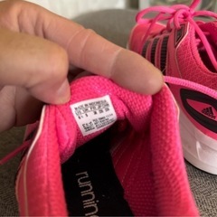 adidas スニーカー　23､5
の画像