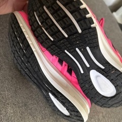 adidas スニーカー　23､5
の画像