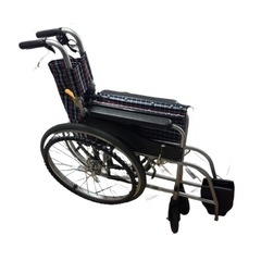 中古・ランクB程度 チェック柄 ノーパンクタイヤ 自走式車椅子の画像