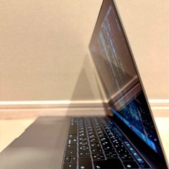 MacBook pro 2019の画像