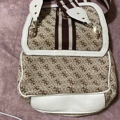 ゲス　ショルダーバッグの画像