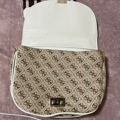 ゲス　ショルダーバッグの画像