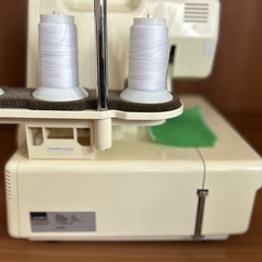 ロックミシン　JUKI MO-523の画像