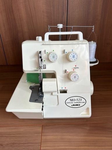 ロックミシン　JUKI MO-523