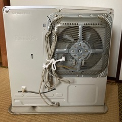 石油ファンヒーターの画像