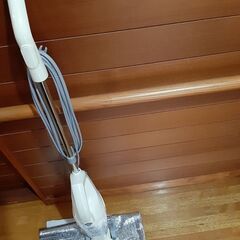 格安 提供します 軽く軽量型 強力 吸引 パワフルスティック型掃除機の画像