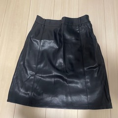 秋カラー　秋コーデ　ワンピース　ショルダーバッグ　スカートの画像