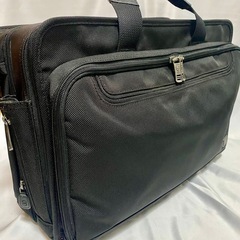 VICTORINOX ビジネスバッグ 2way 大容量 ブリーフケース 黒の画像