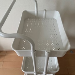 キャスター付き　ワゴン　3段の画像