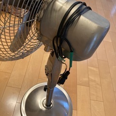 メタル扇風機の画像