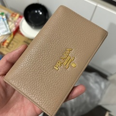 【超美品】プラダ【カードケース】の画像