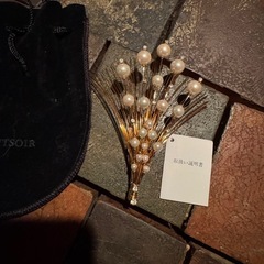 PETITSOIR ブローチ　の画像
