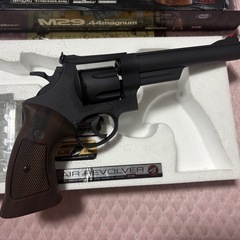 カスタム　エアガン　東京マルイ　M29 44 マグナム　magnum リボルバー　エアコッキング　よく飛ぶ　塗装　金属粒子　うっウッド　　の画像