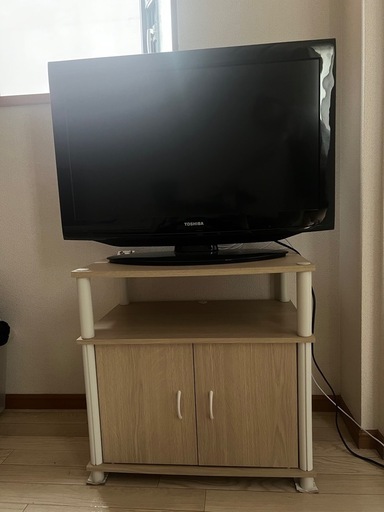 テレビ、テレビ台