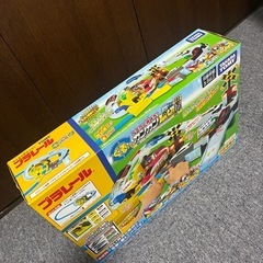【新品未使用】プラレール　トミカと遊ぼう！ぐるっとカンカン踏切　タカラトミーの画像