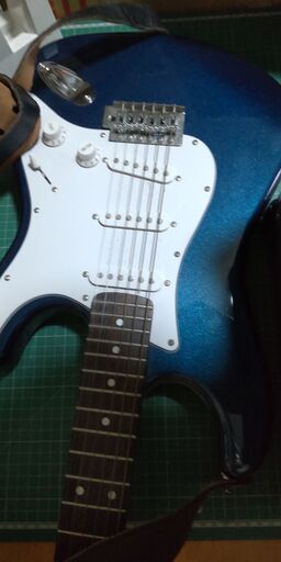初心者向き①SELDERRエレキギター１台　②ヤマハアンプGA15Ⅱ（美品）１台　セット